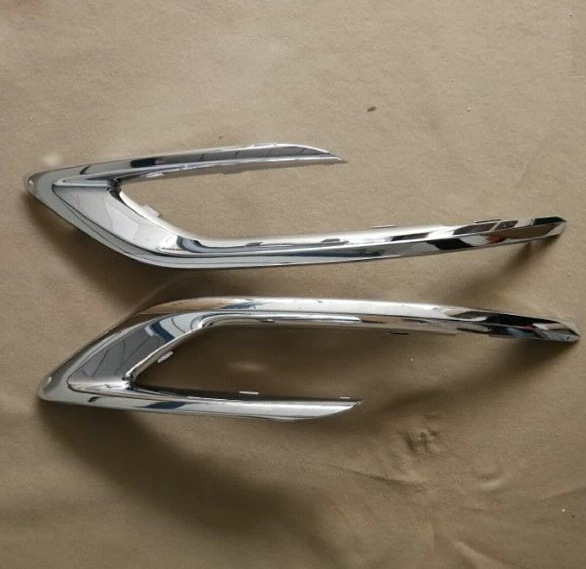 Pair Rear Fog Light Lamp Chrome Trim Cover for Buick Envision 21 22 23 Q