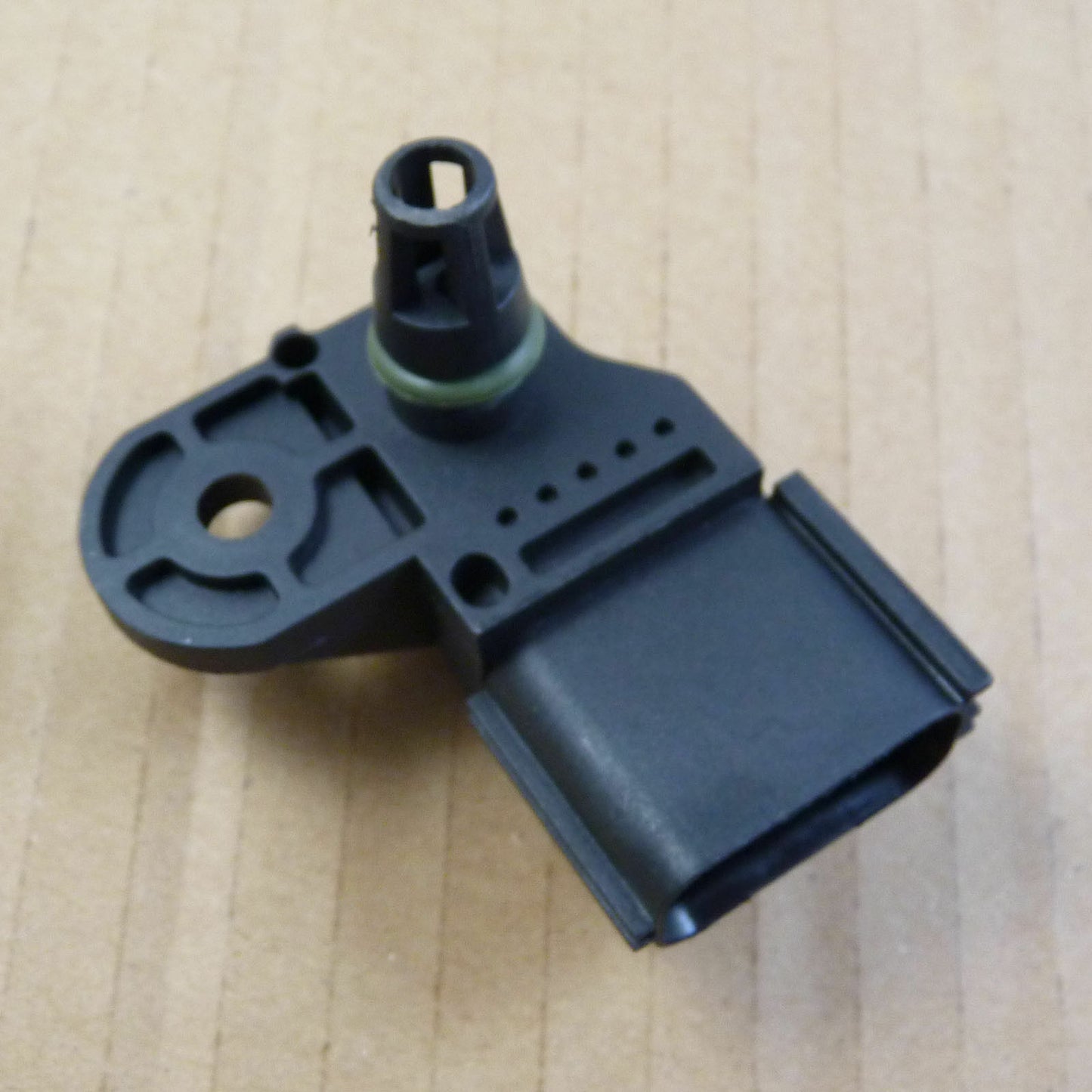 0261230027 1087424 Intake manifold pressure sensor TMAP Brand new for ESCORT- v