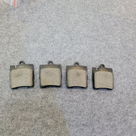 Brake Pad Set for Mercedes R171 W203 C209 03-07 Q