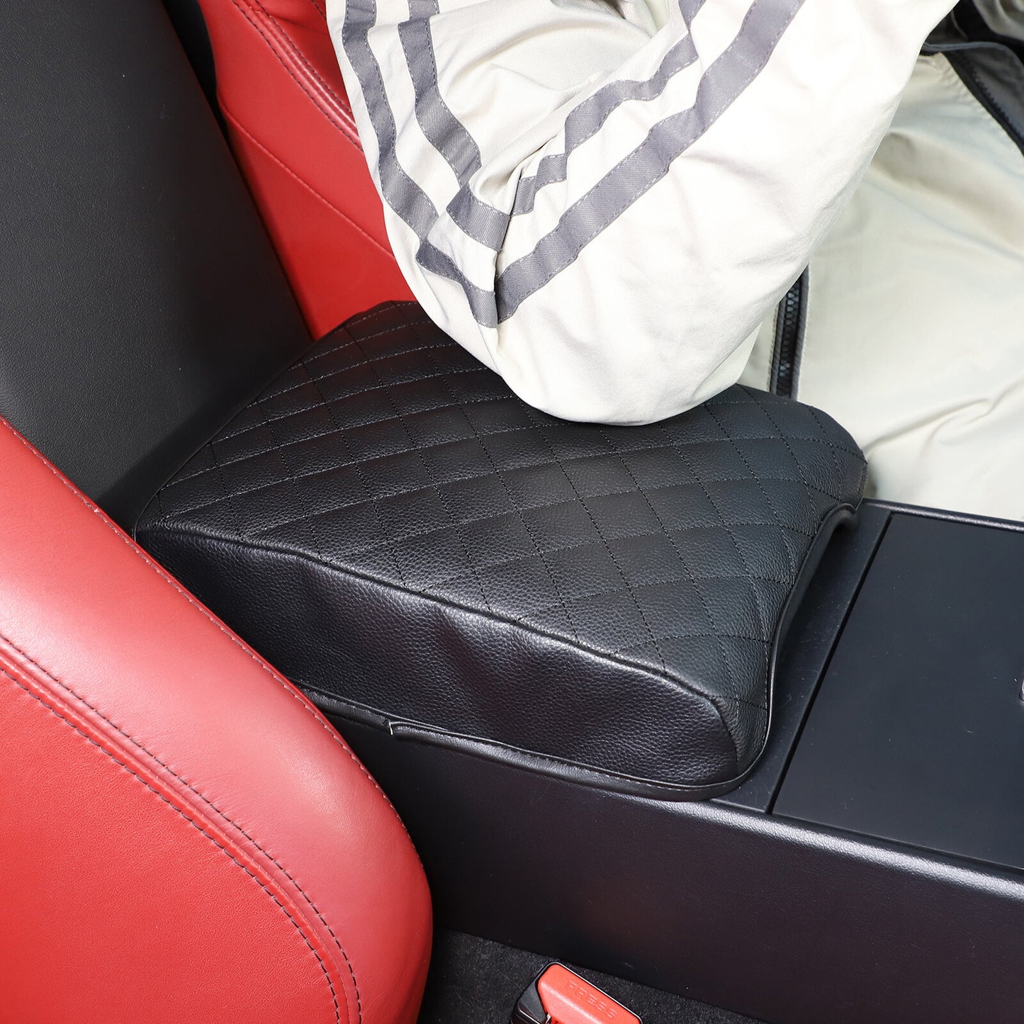 Center console armrest cover, armrest box , and protective leather cover suitable for Jaguar for F-Type 13-22- n
