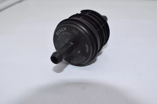 C W205 Left Steam Canister Purge Valve A0014701193 - new n