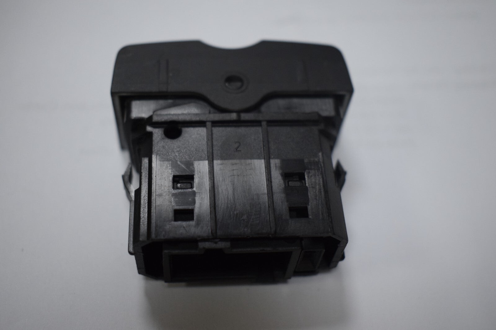 for FREIGHTLINER A06-53782-826 - Rocker Switch Q