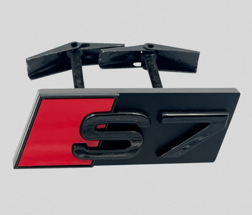 Suitable for Audi A1 Car Key Chain Key Ring Horseshoe Buckle Suede Black Red Accessory- v