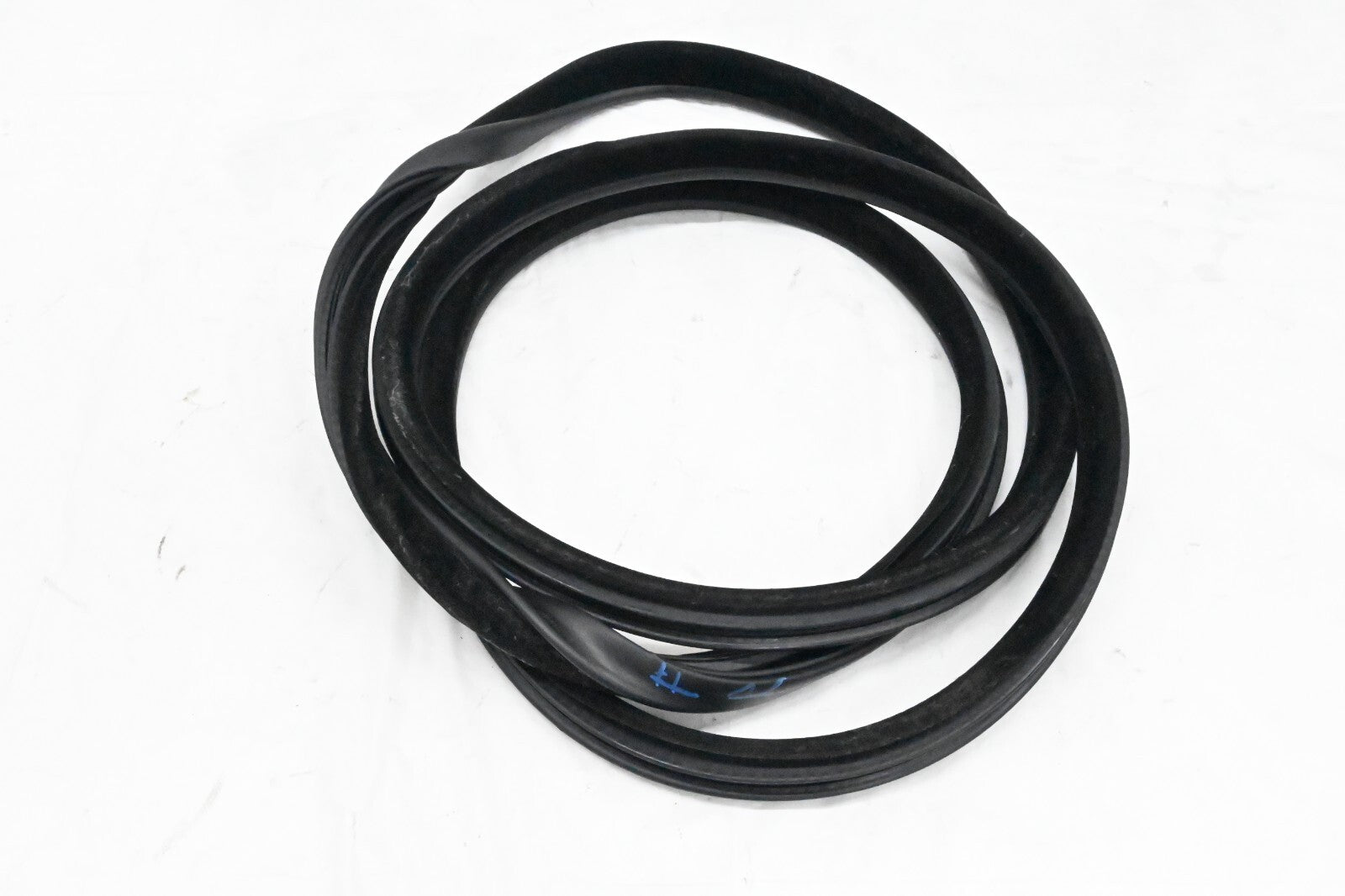 1pc For F10/F11/F18 5- Front Door Seal 51767182269 n