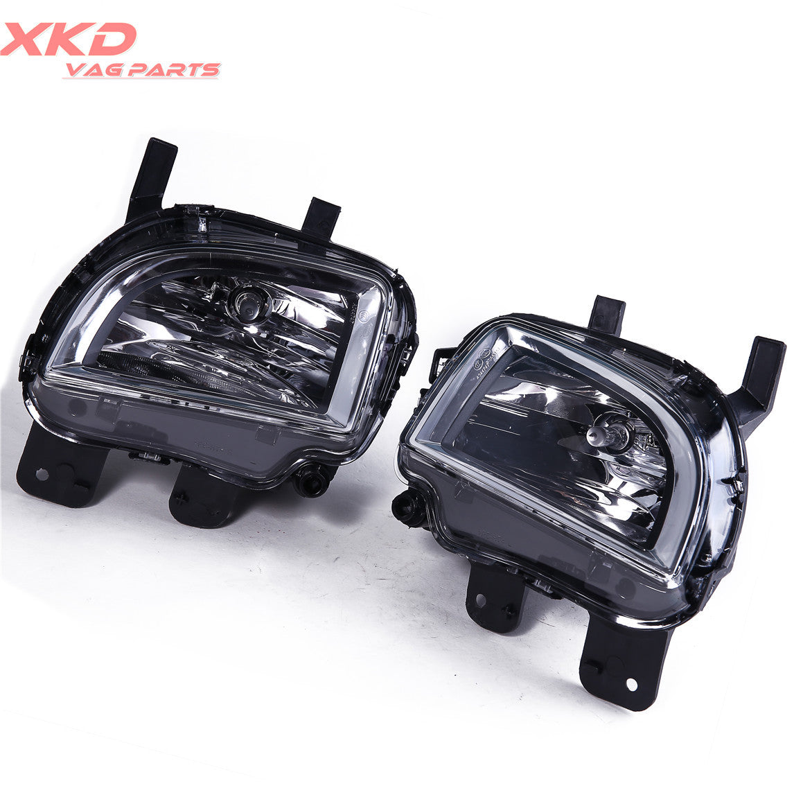A pair of new front fog lights suitable for Volkswagen for Golf GTI, for Jetta GLI MK6 5K0941700C