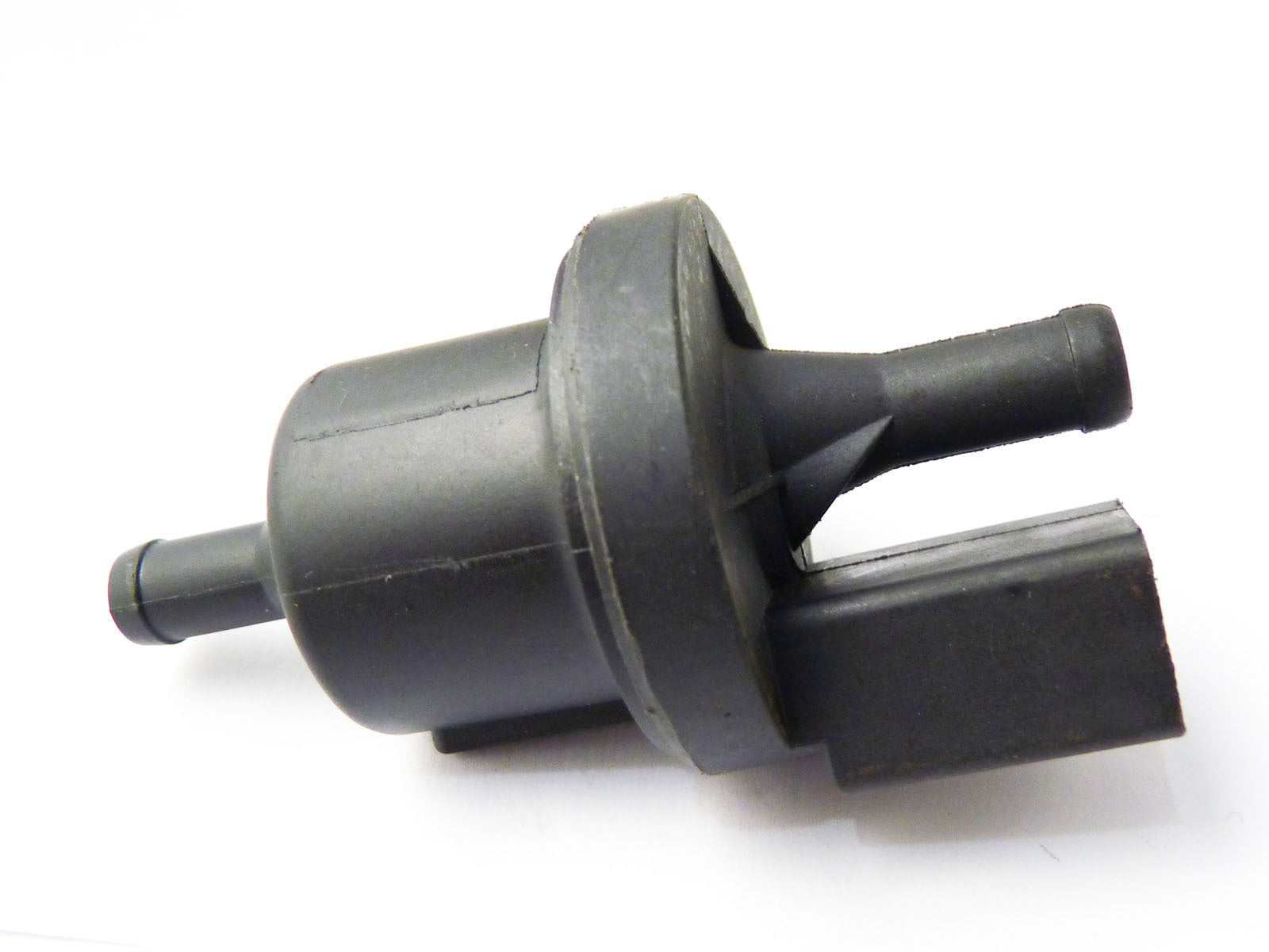 Crankcase ventilation valve tank clearing solenoid valve suitable for VW for Audi 1C0 906 517A - Brand New Q