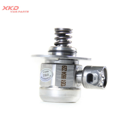 High-pressure fuel pump suitable for BMW 228i, 320i, 328i, and 428i. Contact: 13518604229