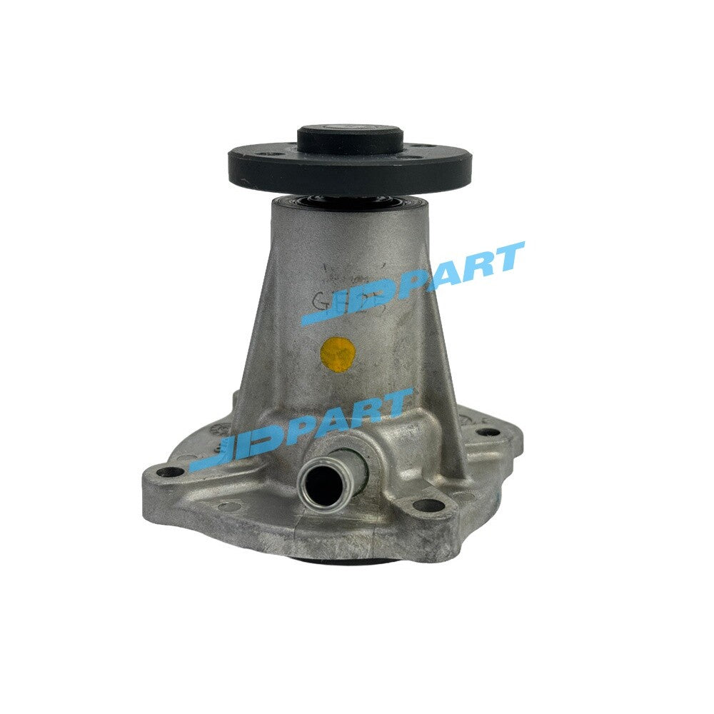Water pumps 15443-73034 and 15552-73030 for D950 engine - Complete stock of engine parts.