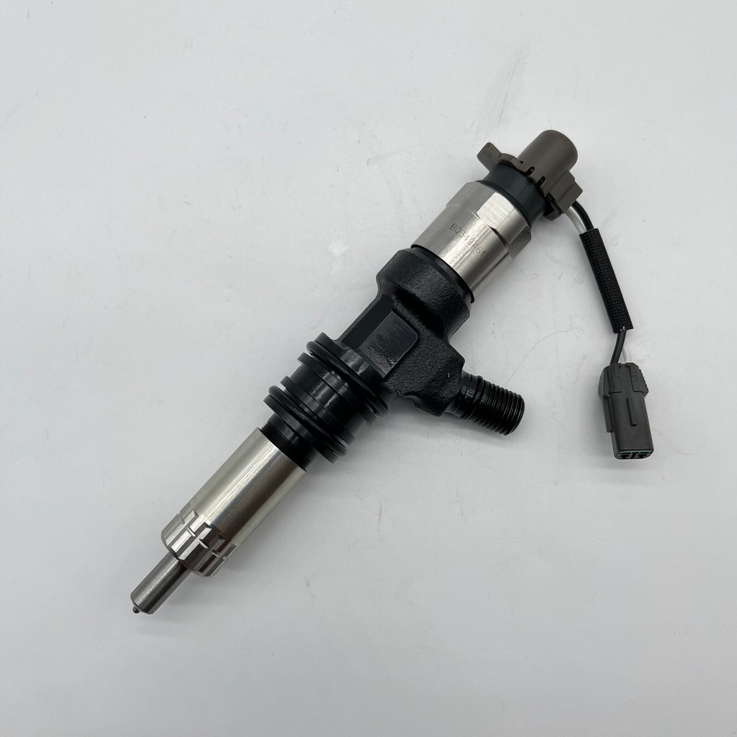 Fuel Injector 095000-8920 ME302143 ME306398 for Mitsubishi Engine 6M60