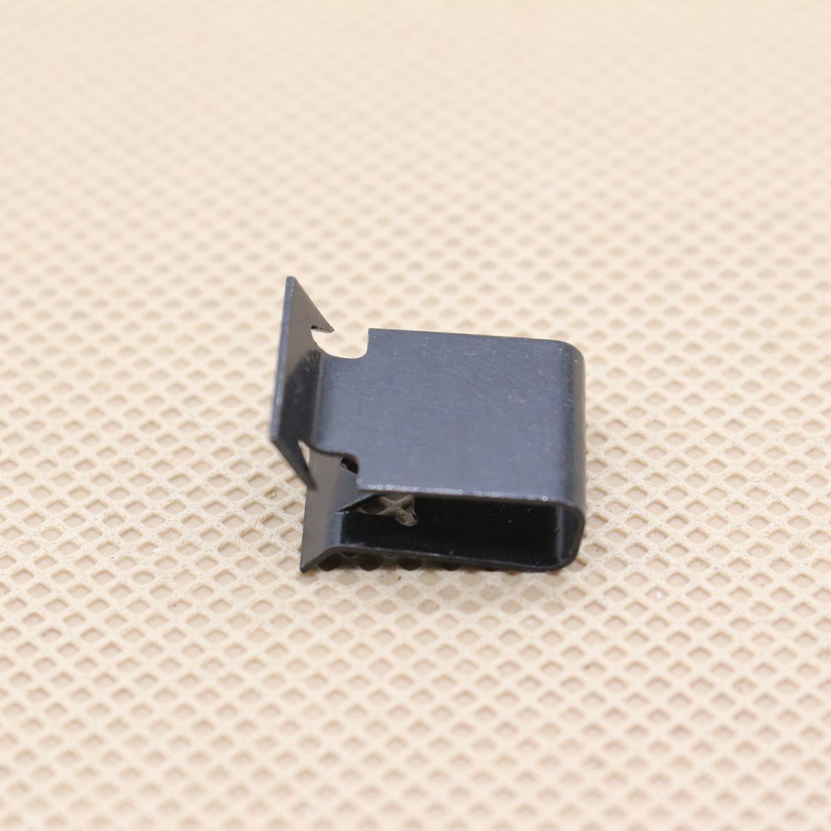 71 C new 1-Piece Thermostat for Engines, Excavators, Generators, Tractors D722 18326 A