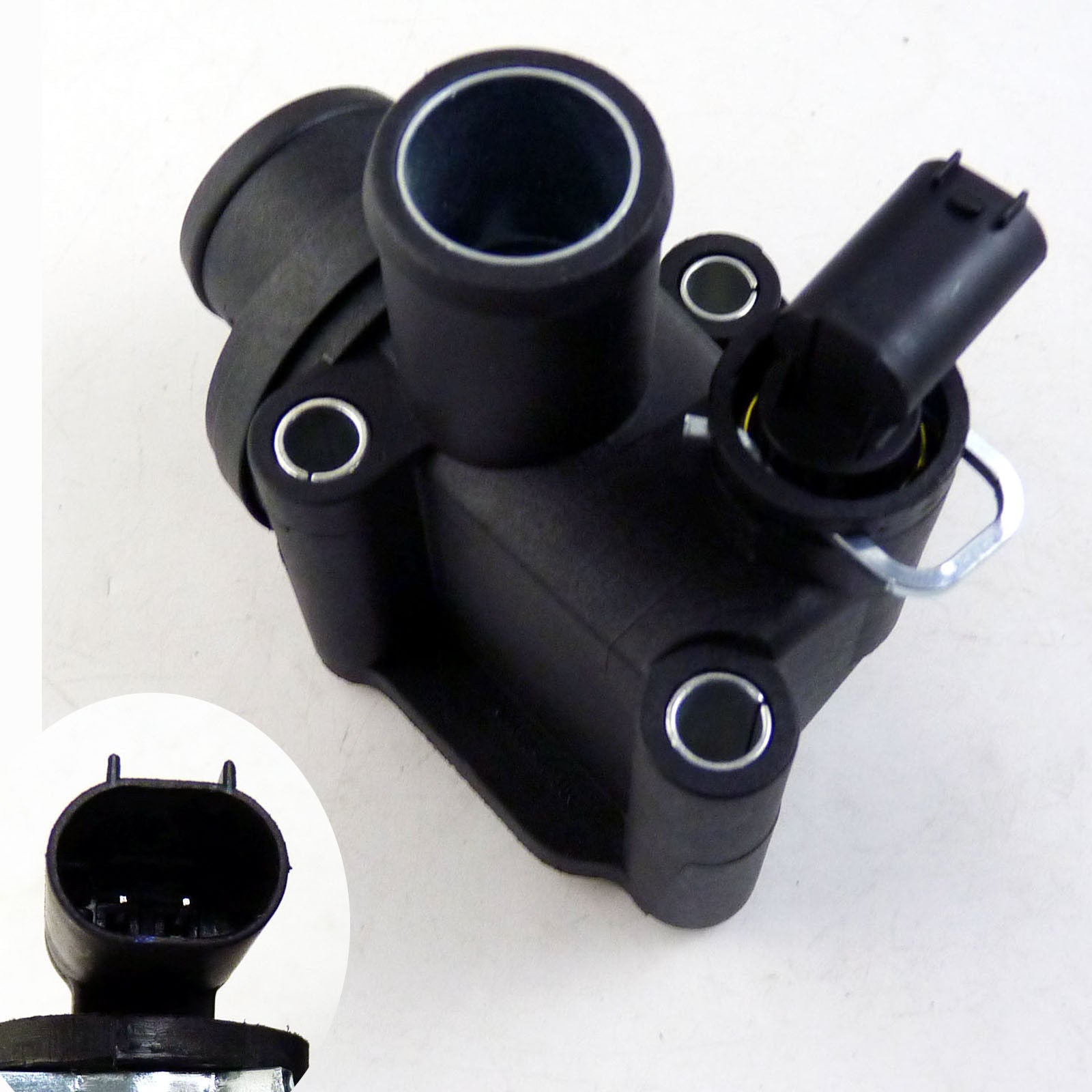 The new engine coolant thermostat is suitable for Mercedes-Benz A190 A160 1.6L 1.9L 1662030175 Q