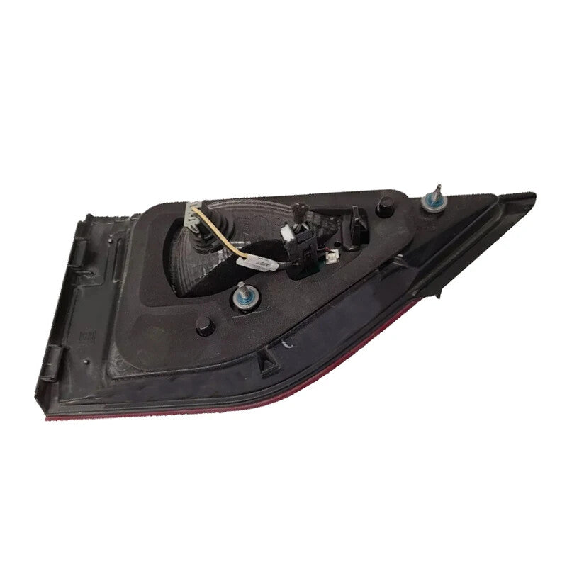 The right inner taillight and rear brake light are applicable to for Chevrolet Traverse 2018, 2019, and 2020 models.