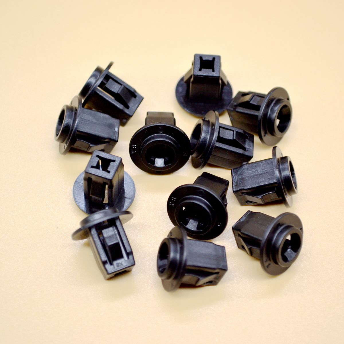 10pcs Fender Liner Flare Retainer Nut Clips Grommet for Nissan for Infiniti Nylon