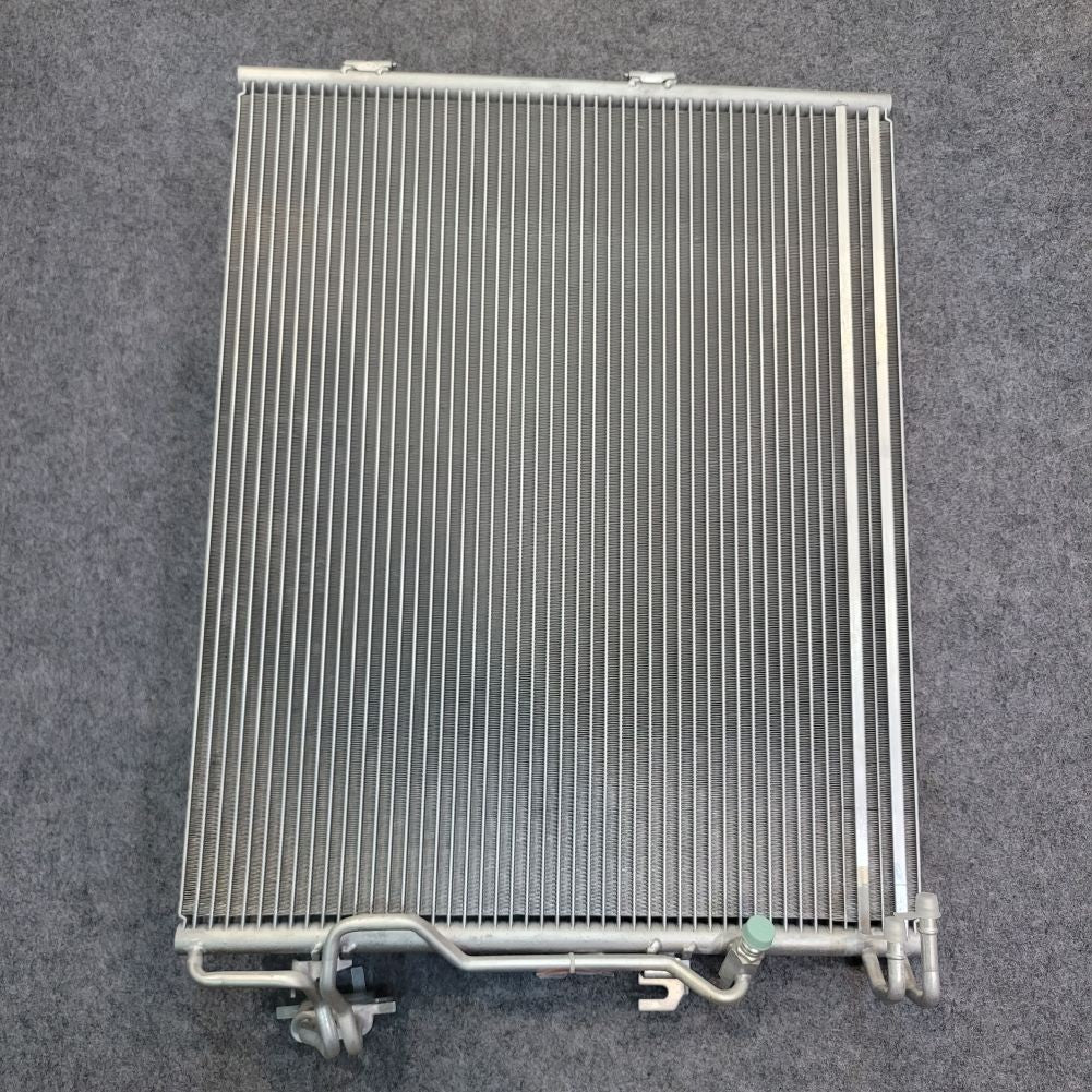A/C condenser is suitable for Mercedes S320 CDI 79079 05-06