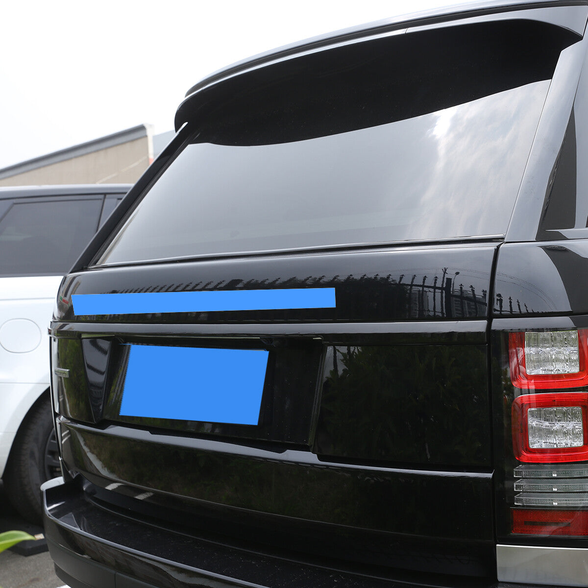 Black rear door, tailgate, and trunk molding trim for Range Rover Vogue L405 2013 - 2021. n