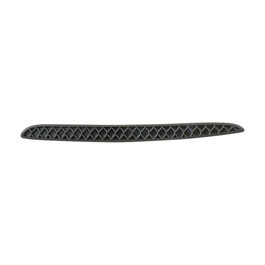 The rear bumper right-side ventilated grille is suitable for a W205 C-Class in black. n