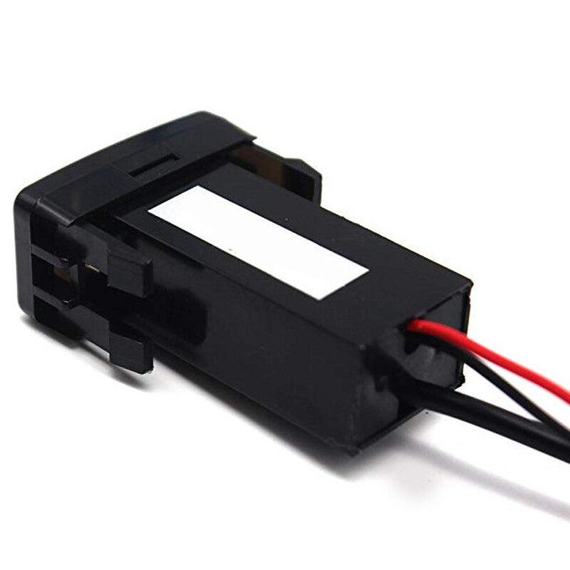 12V/24V input car 2.1A dual USB socket dashboard mobile phone charger audio port - n