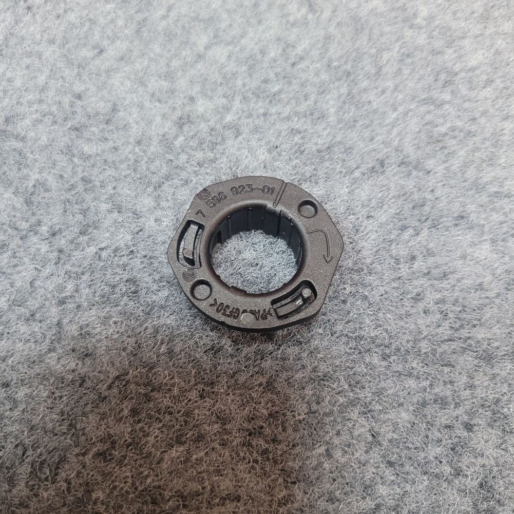 Upper Radiator Mount Bushing Bracket for BMW 2 3 4-series F22 F30 F32