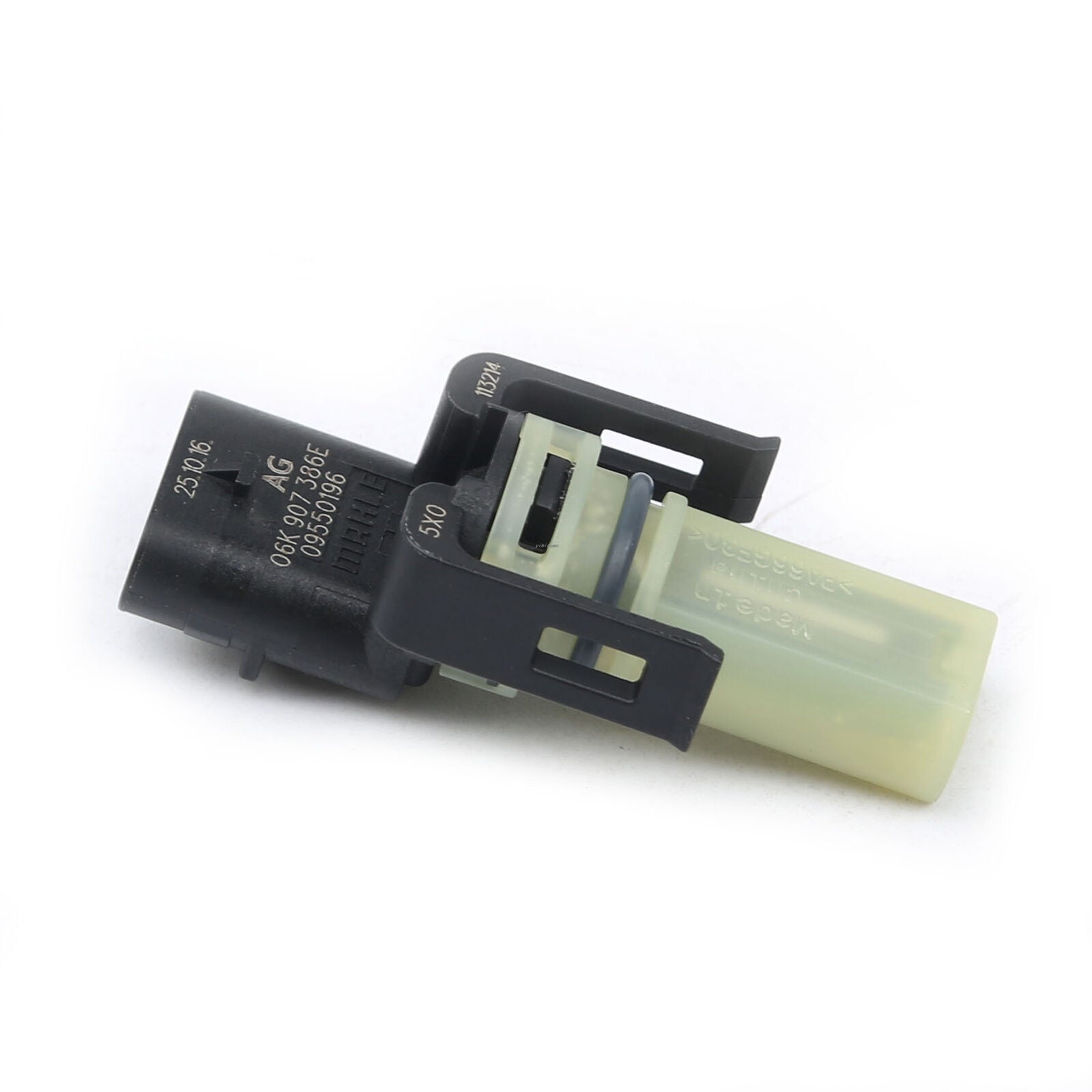 The new 06A906262AK oxygen sensor is suitable for Audi for A4 , for A6 , TT 1.8L, for Volkswagen for Jetta , Beetle, for Passat , and for Golf .