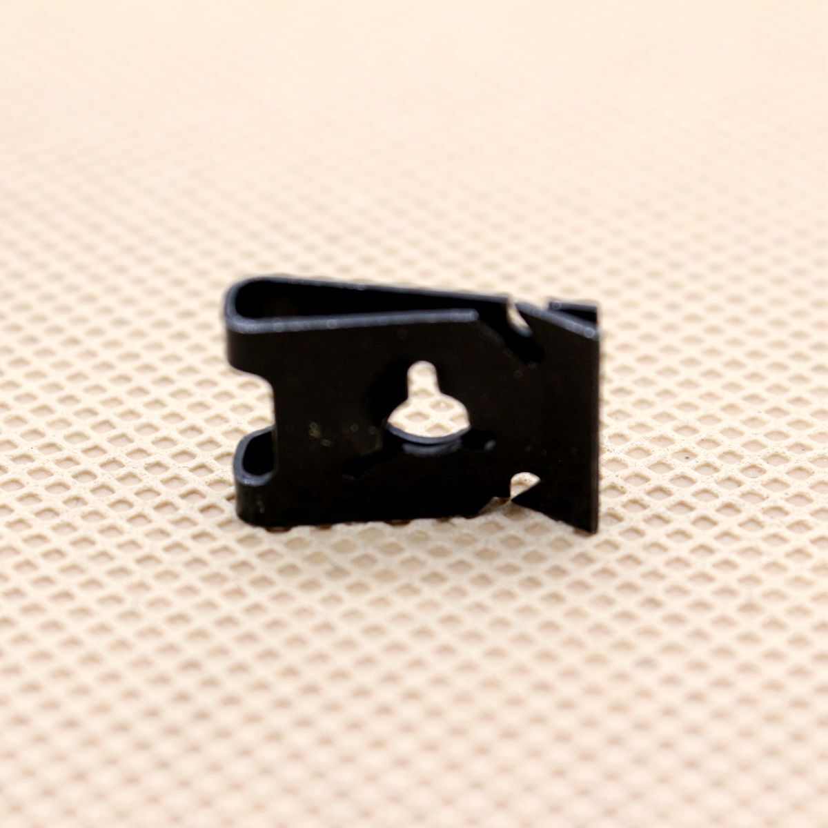 The new O2 oxygen sensor 0258006026 is suitable for Peugeot 307, 308, 406, 407, and for Citron Berlingo C4. 18140 A