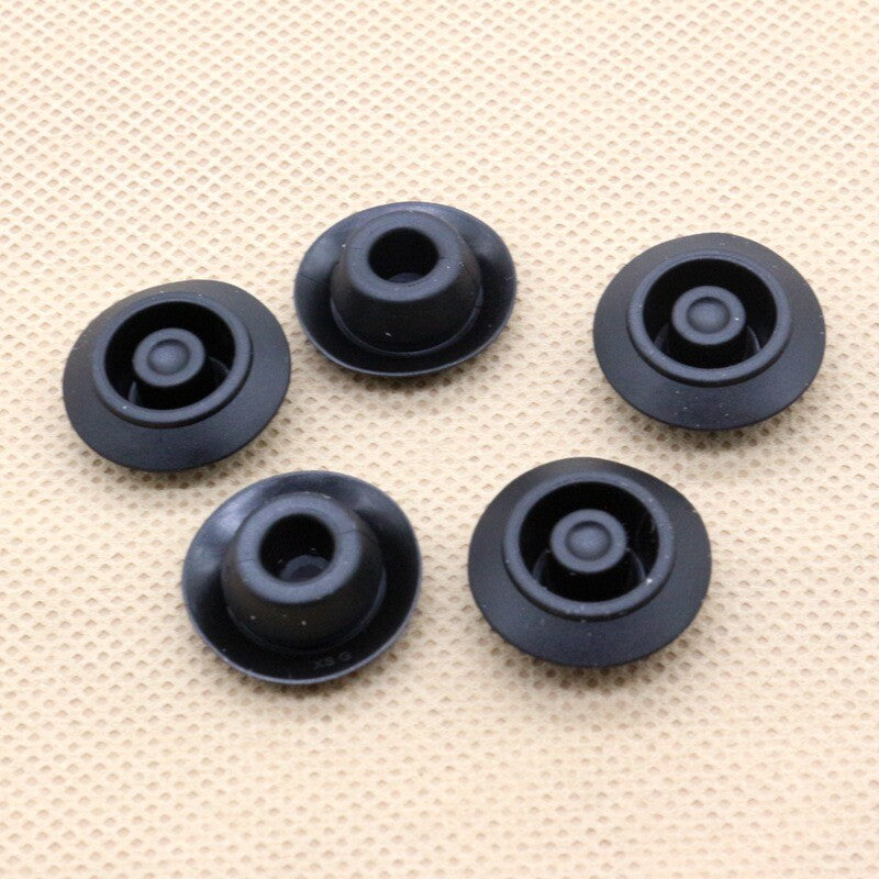 5-Piece Pack of Car Body Hole Plug Rubber Cap Sealing Clips for Nissan 74849-JD00A