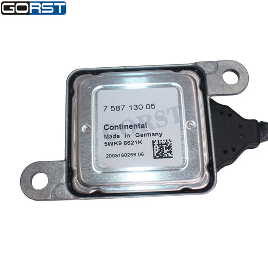 Idle air control valve with connector for Volkswagen Vanagon Syncro and water-cooled 2.1L (USA)