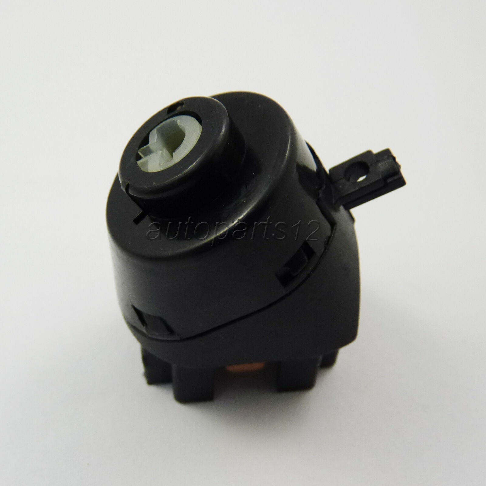 Ignition switch 6N0905865A is suitable for VW for Jetta,for Golf,Cabrio, for Passat,and Corrado. Q
