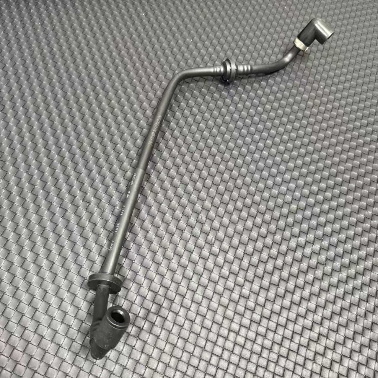 7L6611917N VAICO Brake Vacuum Hose for VW Touareg 04-06 Q