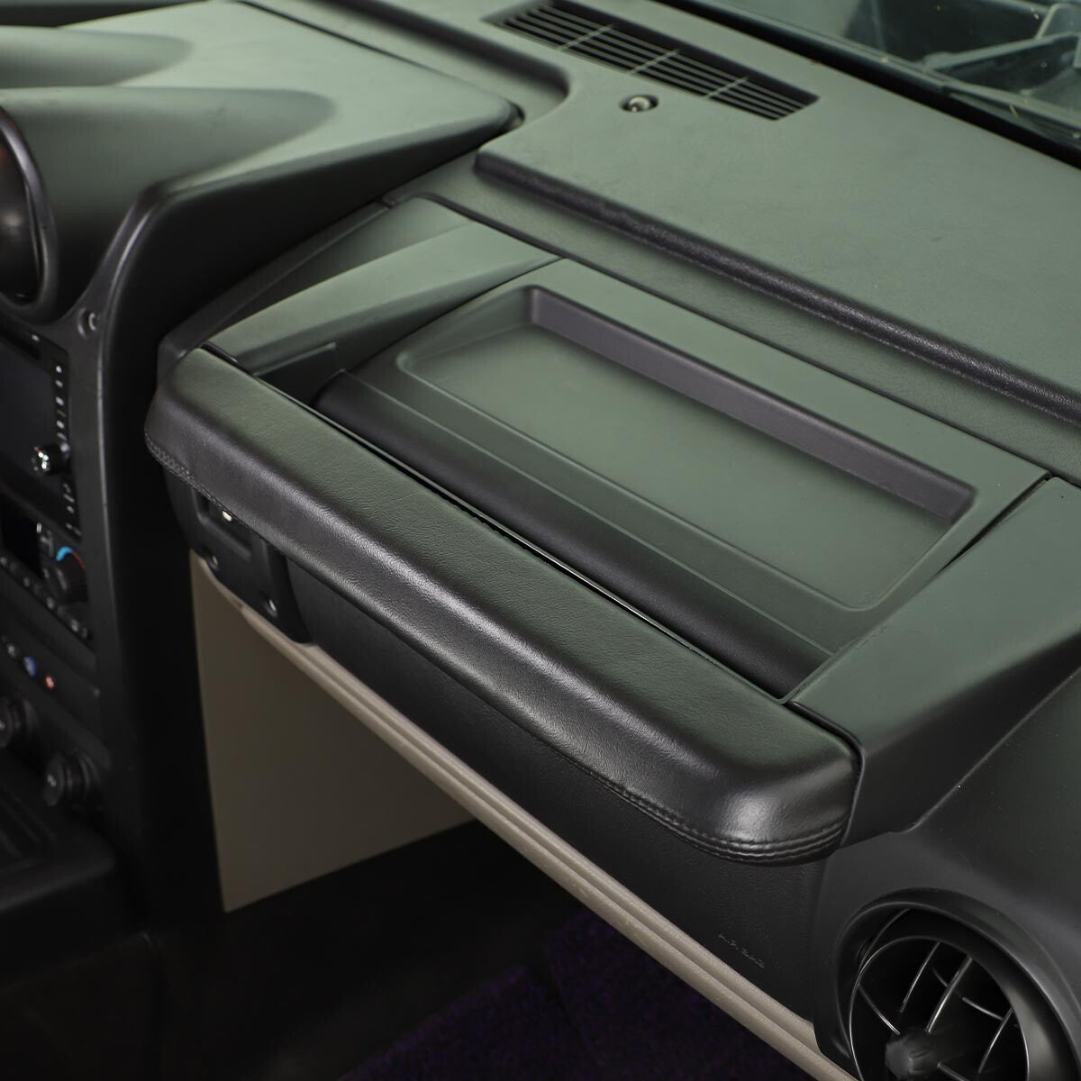 Black carbon fiber main drive door speaker cover decoration suitable for Corvette C7 2014-2019- v