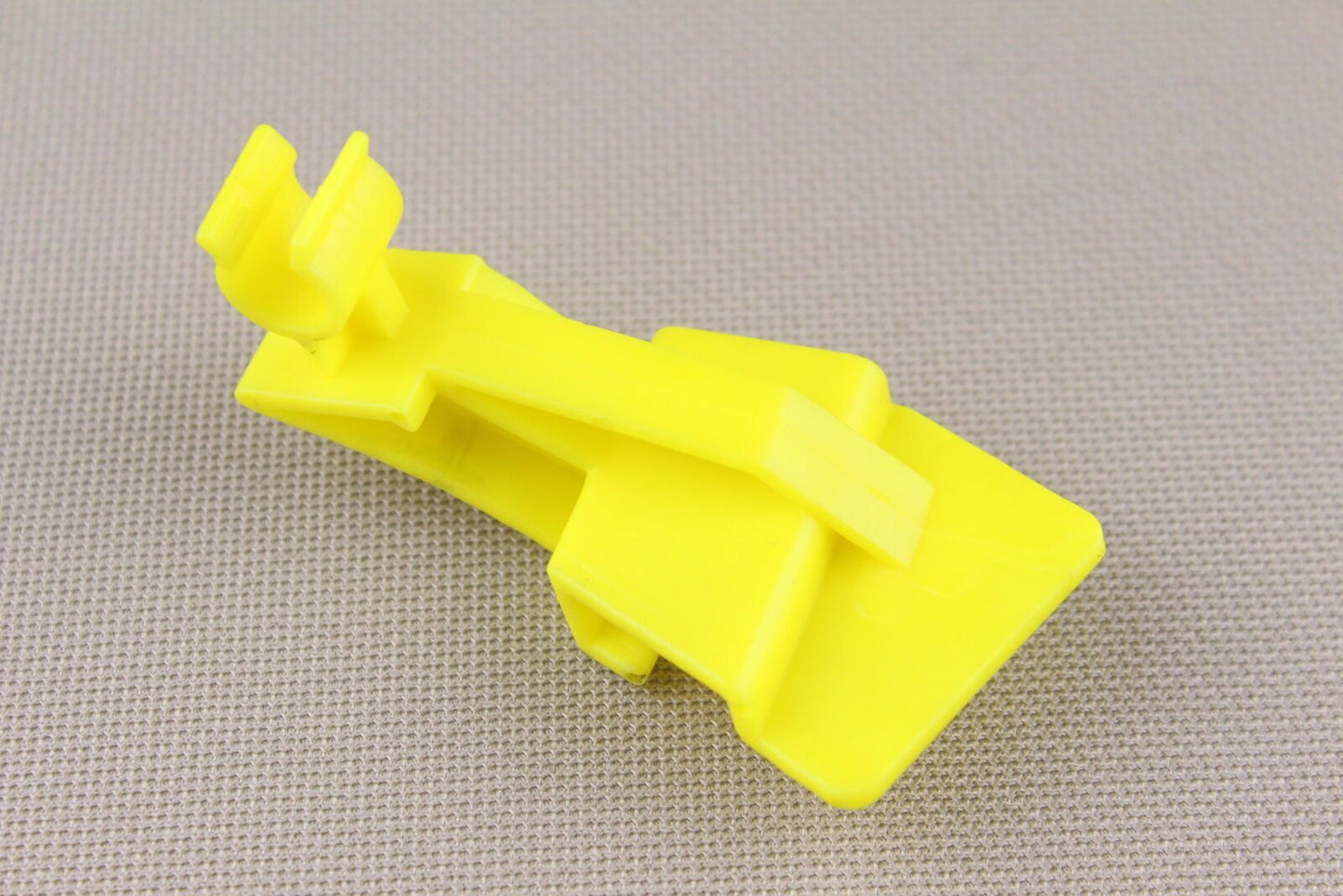 Hood-Support Rod Retainer Clip for Ford Fiesta B-Max Transit