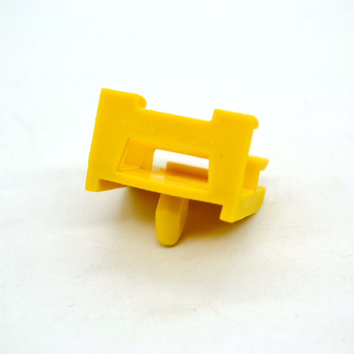 5 white mudguard liner U-shaped nut fixing clips suitable for Nissan 76882-0M000
