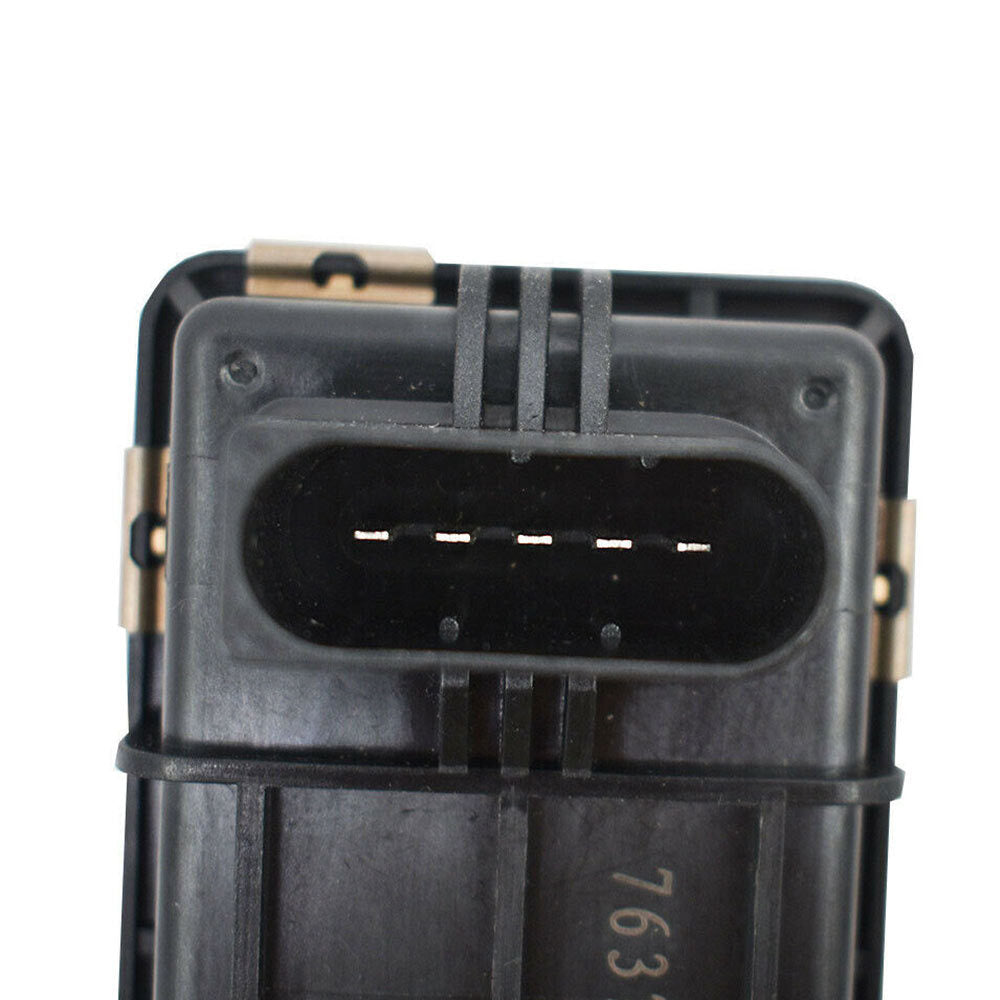 One G13 turbo actuator for Jeep Grand Cherokee 3.0L diesel engine.