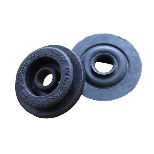 Two upper radiator mounting bushings suitable for Nissan for Infiniti 21506-4M400 and 21506-6M100.