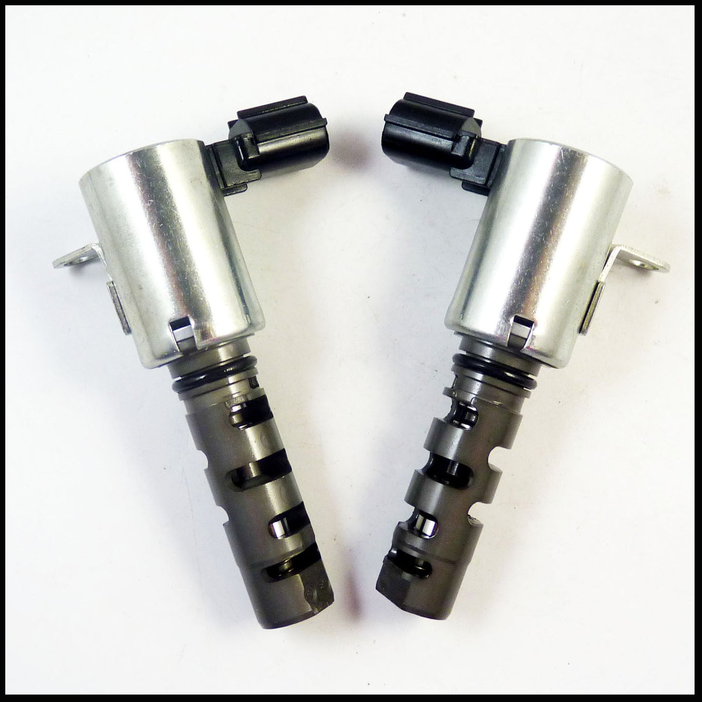 Cam timing oil control Solenold valve left and right for for Lexus for 1534020011- v