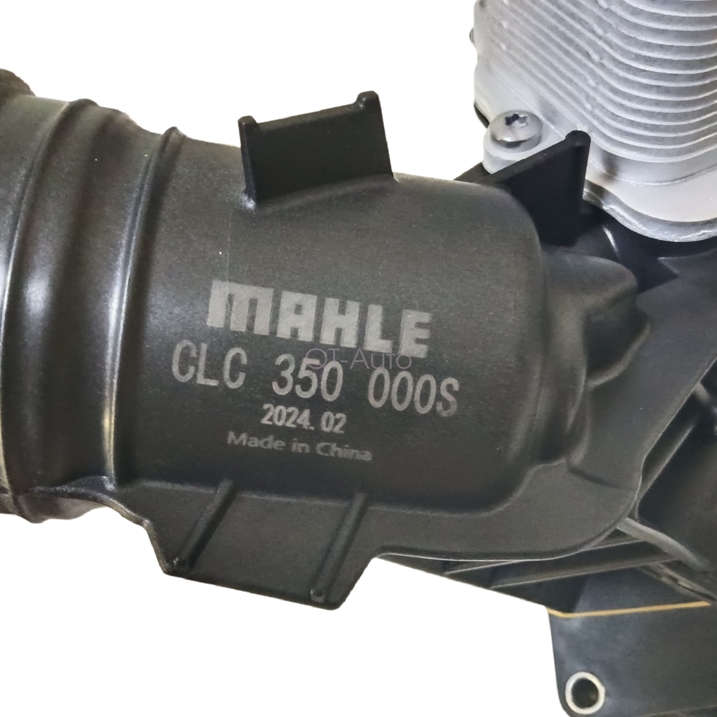11428583895 Equipment Manufacturer Oil Filter Housing and Oil Cooler for X3 X4 X5 X6 X7 Z4 n