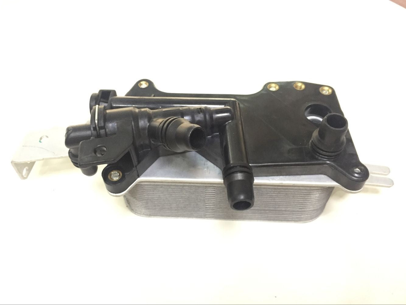 New Oil Cooler Module For F01 F02 Oil Filter Lubrication 730i 730Li v
