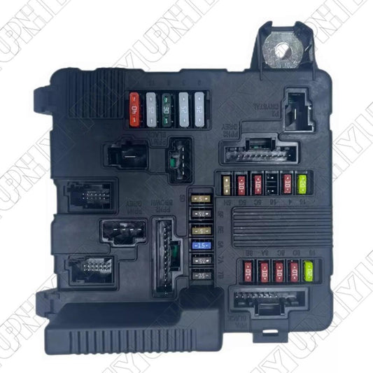 8200306032 Replacement Engine Fuse Box Module for Renault Megane II Scenic II Q