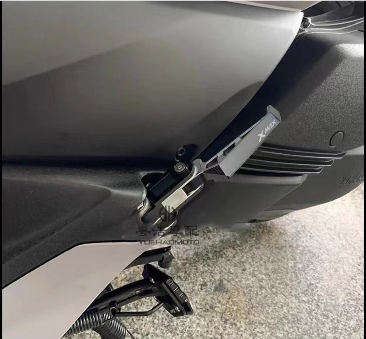 for YAMAHA XMAX 300 Rear Passenger Foot Rest Pegs Rear Pedals anti-slip pedals
