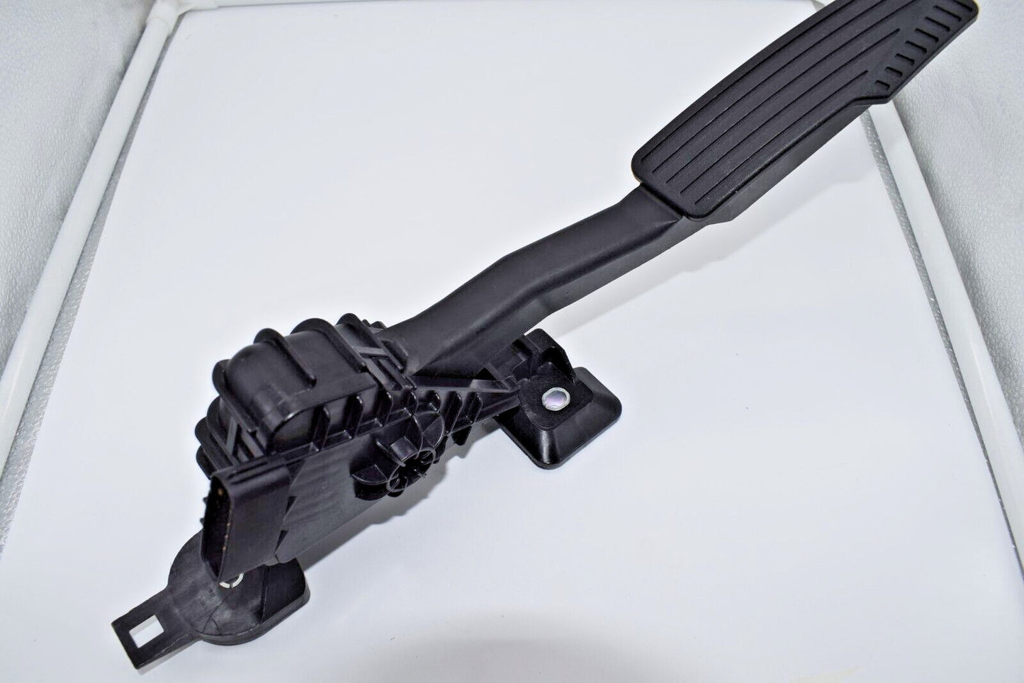 new 2006-2015 for MAZDA MX5 MIATA gas accelerator pedal 198800-3060- n