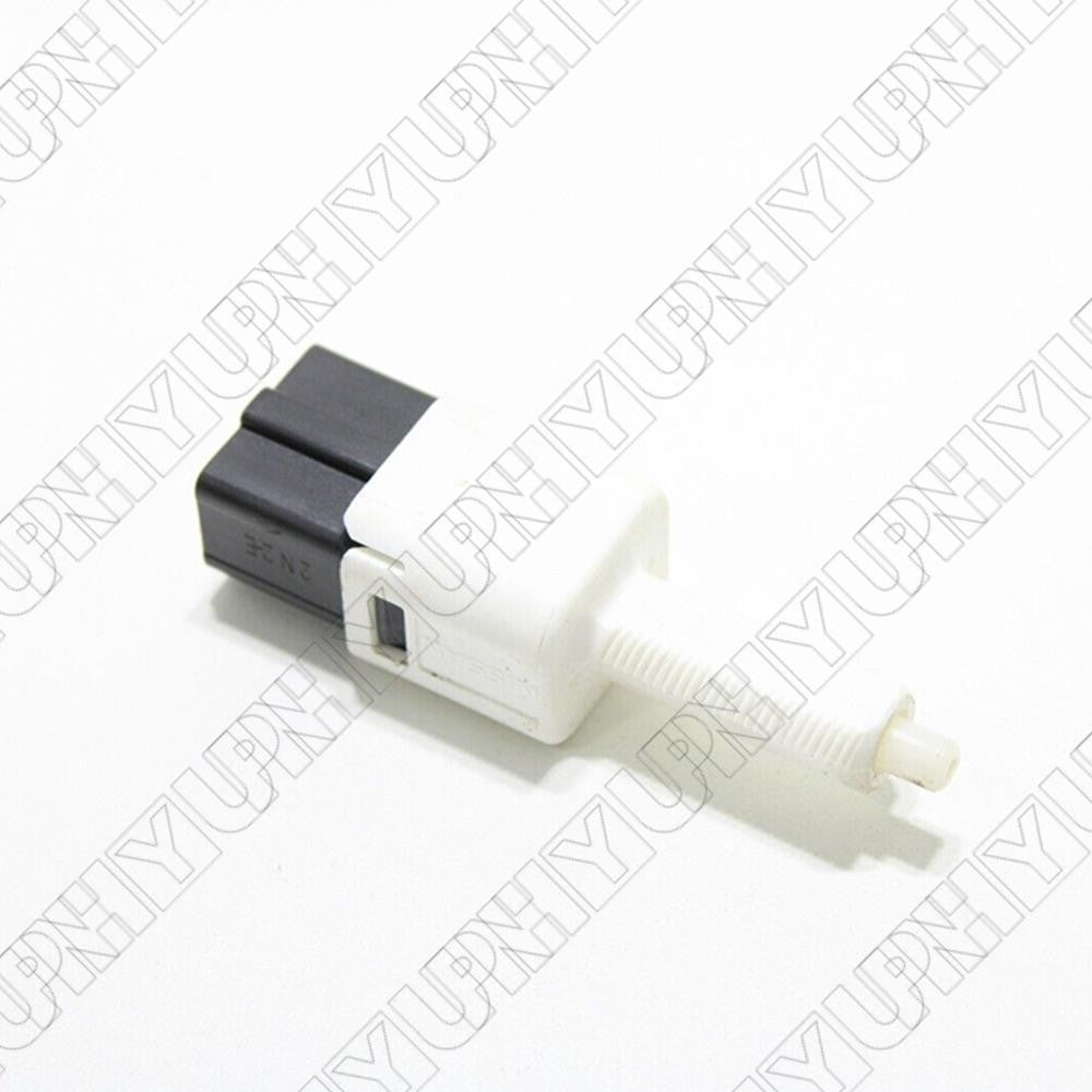 Front Left Brake Light Stop Lamp Switch for Nissan F85CS23 Q