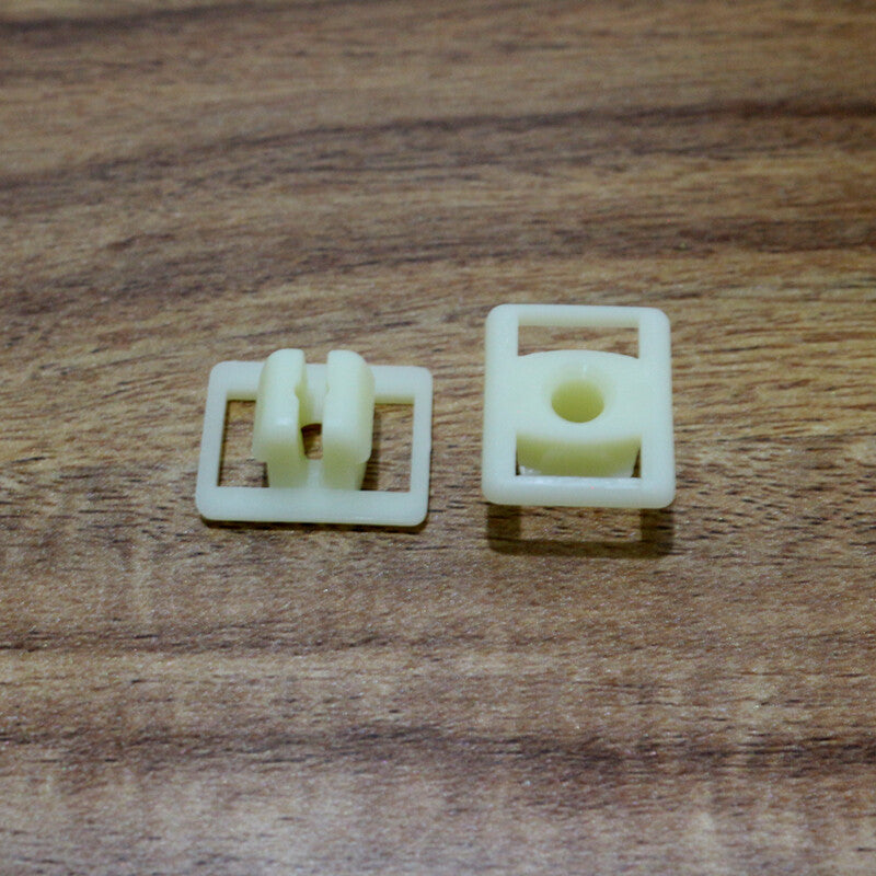 30-piece door panel mounting clips and fasteners suitable for Fiat 14188282