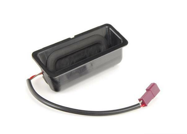 The trunk lid lock button switch is suitable for E39, E60, 520i, 525i, 528i, 530i, 535i, and 540i models. n