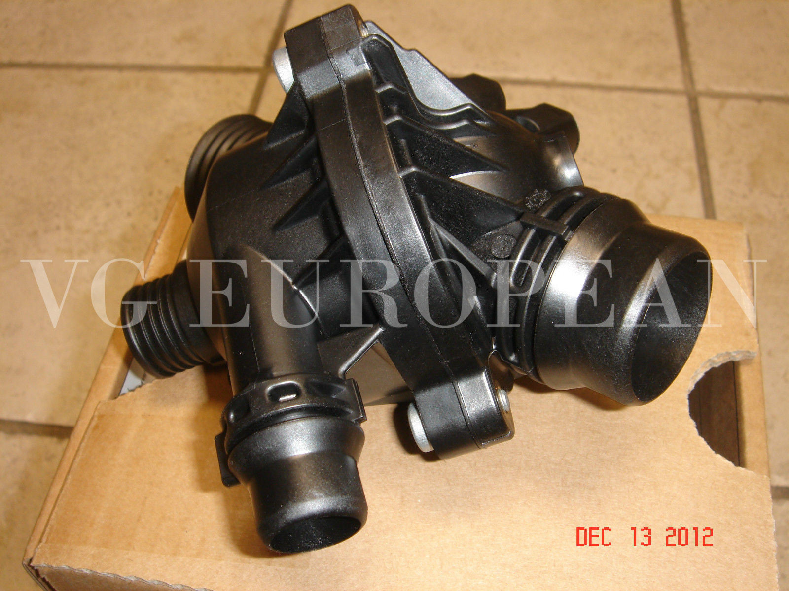 FIT for BMW E90 E92 E93 E82 E88 E83 X3 Cooling Thermostat w/Housing NEW Q