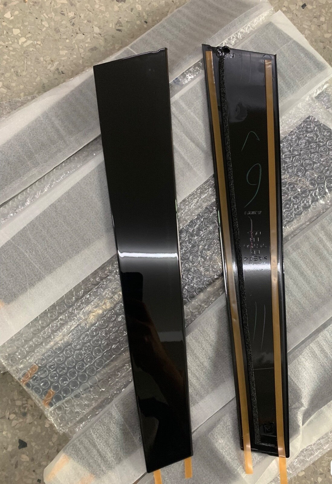 Set of 4 Door Pillar Trims Painted for 2018 for Toyota for Camry XLE
