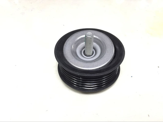 1 piece Right Side Idler Belt Pulley for Mercedes W204 W212 C207 R172 M271 v