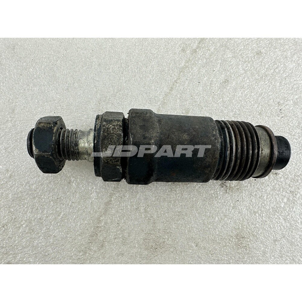 D950 Injector 15271-53020 - Suitable for diesel engine parts