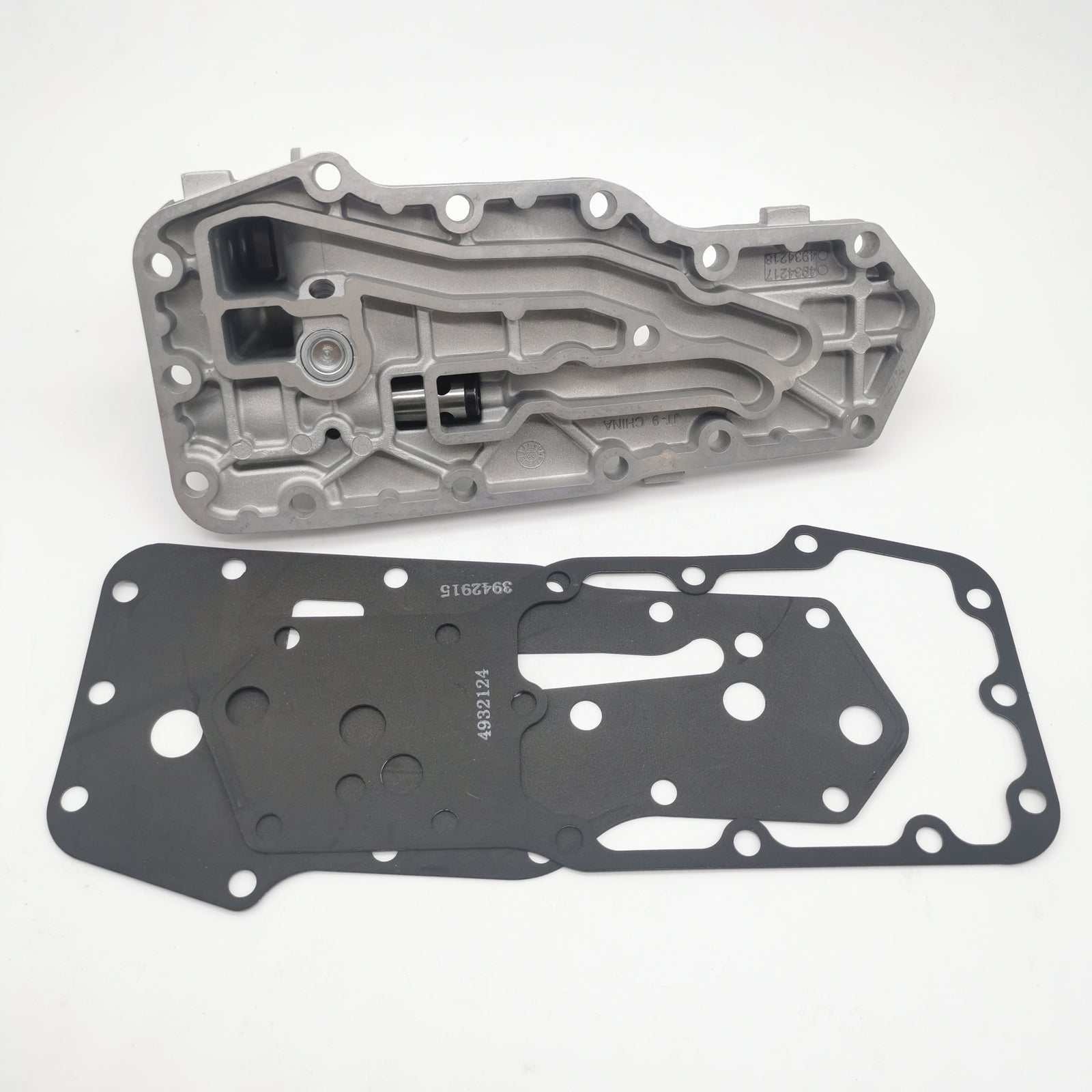 Oil Filter Support Head Cooler Cover 4934218 For Engin B5.9L 6B 6BT 6BTA