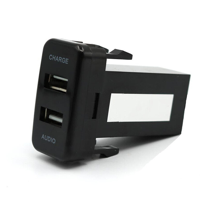 5V Car Charger with 2.1A Dual USB Socket, Dashboard, Mobile Phone Charger, MP3 Audio Port with Cable n