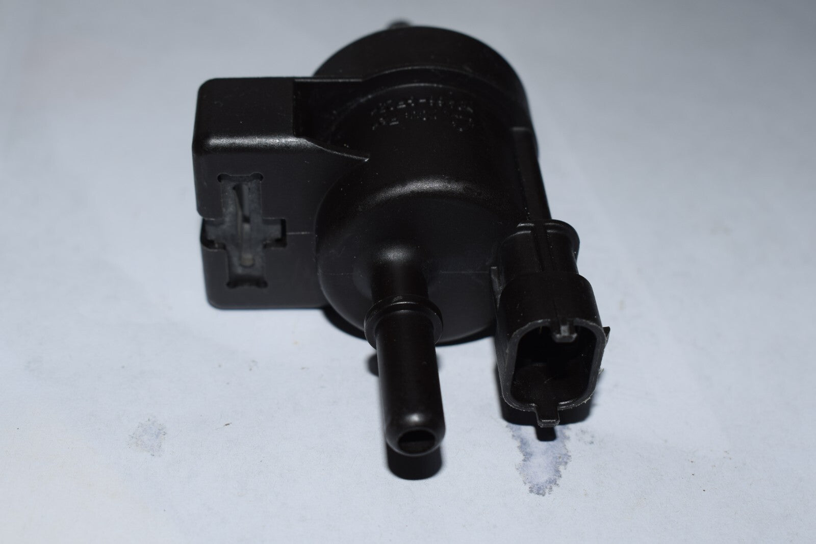 OE 0280142522 Steam tank purification solenoid valve 55583792 is suitable for Opel Insignia 1.6- n