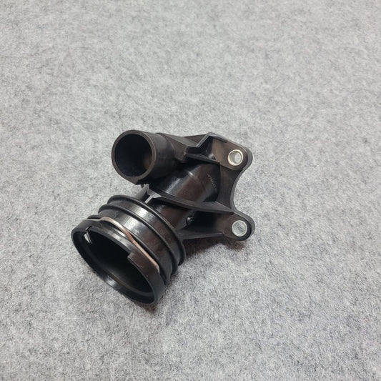 Water Pump Coolant Inlet for Mercedes-Benz C205 17-23